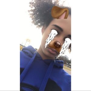 Meet your Posher, Macey